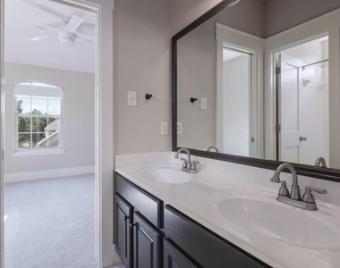 5512 Ballenton Ln - Photo Thumbnail 26