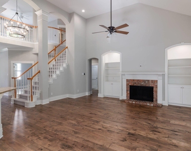 5512 Ballenton Ln - Photo Thumbnail 5