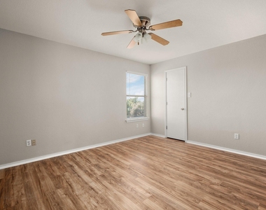 219 Brown St - Photo Thumbnail 17