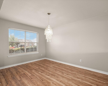 219 Brown St - Photo Thumbnail 1