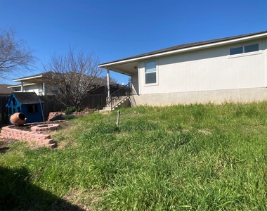 1009 Grey Castle Dr - Photo Thumbnail 25