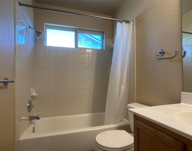 1009 Grey Castle Dr - Photo Thumbnail 19