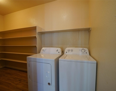 5520 Alomar Cv - Photo Thumbnail 13