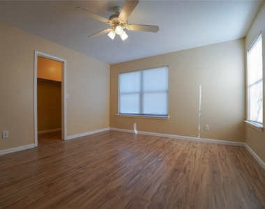 5520 Alomar Cv - Photo Thumbnail 11