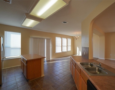 5520 Alomar Cv - Photo Thumbnail 2