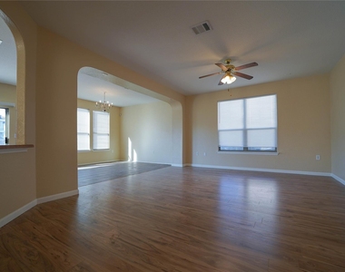 5520 Alomar Cv - Photo Thumbnail 4