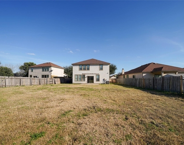5520 Alomar Cv - Photo Thumbnail 20