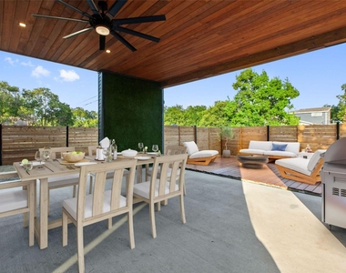 1710 Brassie St - Photo Thumbnail 4