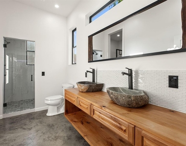 1710 Brassie St - Photo Thumbnail 20