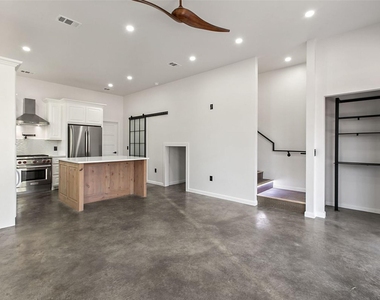 1710 Brassie St - Photo Thumbnail 9