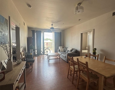 3016 Guadalupe St - Photo Thumbnail 1