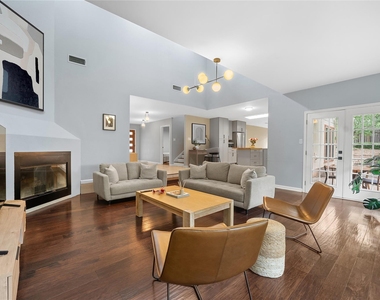 10511 Tweedsmuir Dr - Photo Thumbnail 11