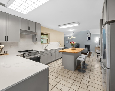 10511 Tweedsmuir Dr - Photo Thumbnail 16