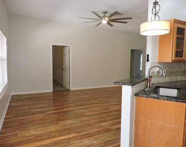 1404 Peachtree Valley Dr - Photo Thumbnail 20