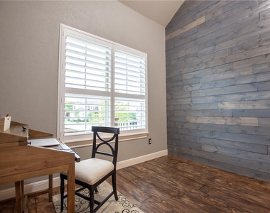 22521 Rock Wren Rd - Photo Thumbnail 4