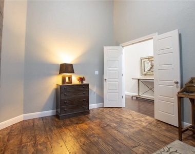 22521 Rock Wren Rd - Photo Thumbnail 5