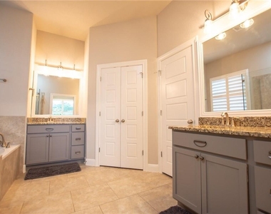 22521 Rock Wren Rd - Photo Thumbnail 8