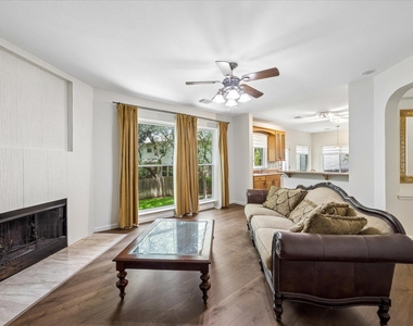 4176 Canyon Glen Cir - Photo Thumbnail 4