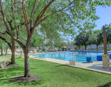 4176 Canyon Glen Cir - Photo Thumbnail 13