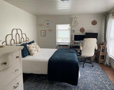 4611 Depew Ave - Photo Thumbnail 9