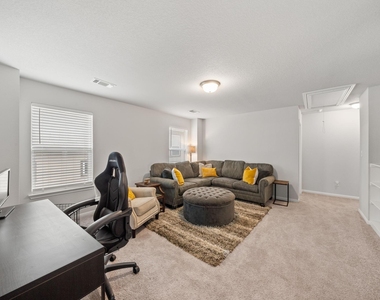 3200 College Park Dr - Photo Thumbnail 16