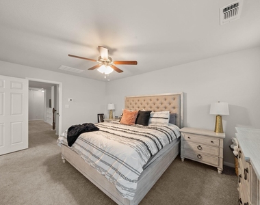 3200 College Park Dr - Photo Thumbnail 18