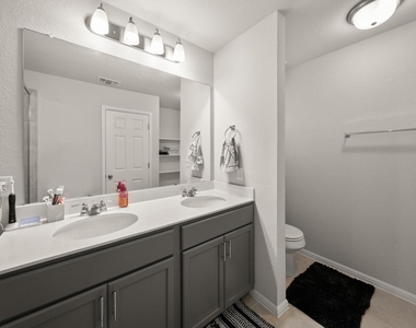 3200 College Park Dr - Photo Thumbnail 22