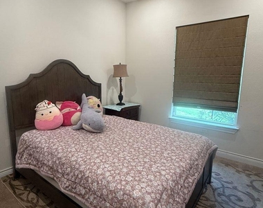 14320 Iveans Way - Photo Thumbnail 4
