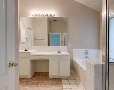 3614 Birdhouse Dr - Photo Thumbnail 14