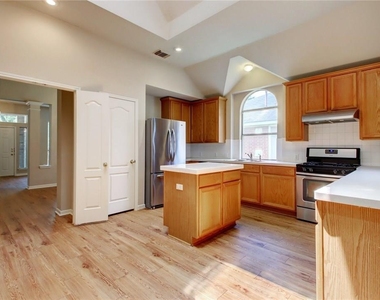 3614 Birdhouse Dr - Photo Thumbnail 9