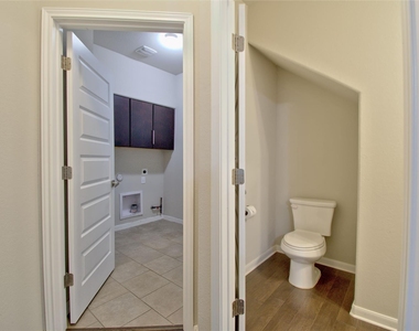 504 Hummingbird Ln - Photo Thumbnail 8
