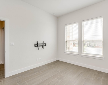 5417 Flowing Brook Cv - Photo Thumbnail 22