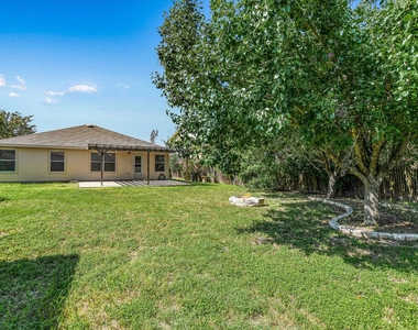 318 Phillips St - Photo Thumbnail 19