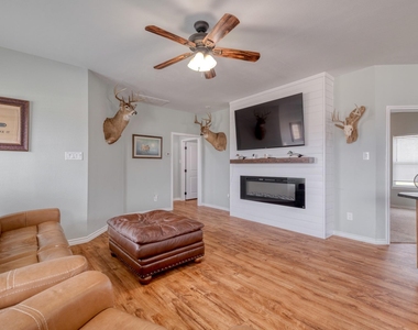 2950 County Road 484 Rd - Photo Thumbnail 6