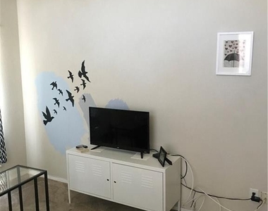2811 Rio Grande St - Photo Thumbnail 4