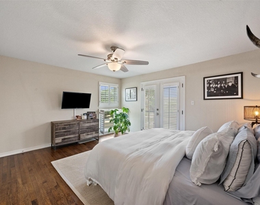 1500 Woodlawn Blvd - Photo Thumbnail 10