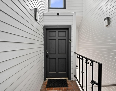 1500 Woodlawn Blvd - Photo Thumbnail 28