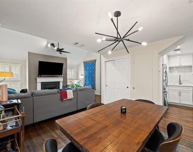 1500 Woodlawn Blvd - Photo Thumbnail 6