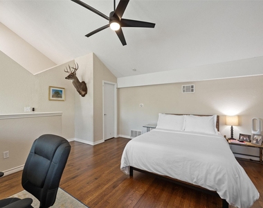 1500 Woodlawn Blvd - Photo Thumbnail 18