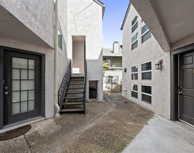 1500 Woodlawn Blvd - Photo Thumbnail 23