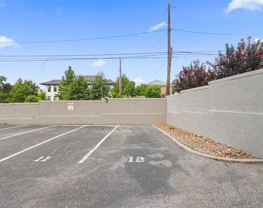 1500 Woodlawn Blvd - Photo Thumbnail 26