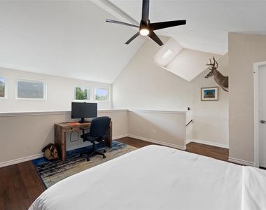 1500 Woodlawn Blvd - Photo Thumbnail 17