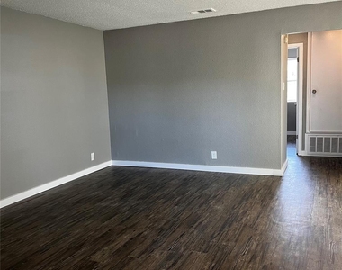 2306 Cedrick Cv - Photo Thumbnail 5