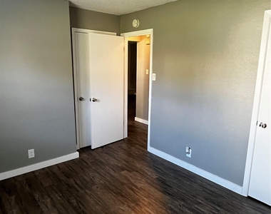 2306 Cedrick Cv - Photo Thumbnail 9