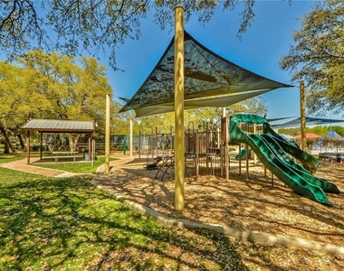 13460 Athens Trl - Photo Thumbnail 17