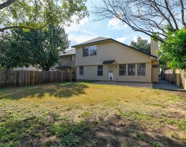 13460 Athens Trl - Photo Thumbnail 12
