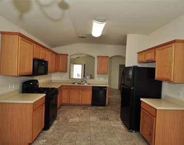 1409 Tea Leaf Dr - Photo Thumbnail 6