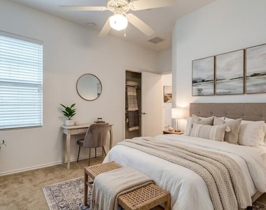4112 Mattie St - Photo Thumbnail 7