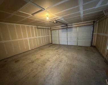 4112 Mattie St - Photo Thumbnail 3