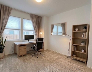 4112 Mattie St - Photo Thumbnail 6